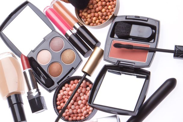 Conjunto de productos cosméticos de maquillaje
 - Foto, Imagen