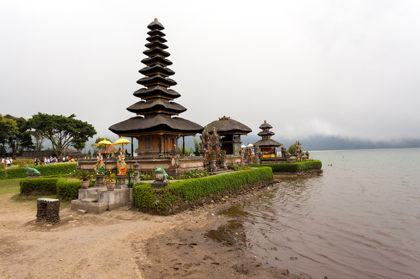 Pura Ulun Danu su Tapınağı bir göl Beratan. Bali - Fotoğraf, Görsel