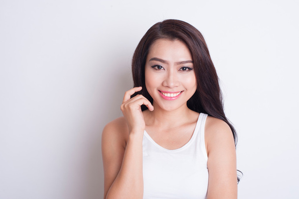 Asian beautiful woman skin care - Фото, зображення