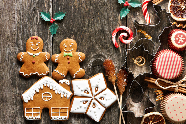 クリスマス自家製ジンジャーブレッドクッキー - 写真・画像