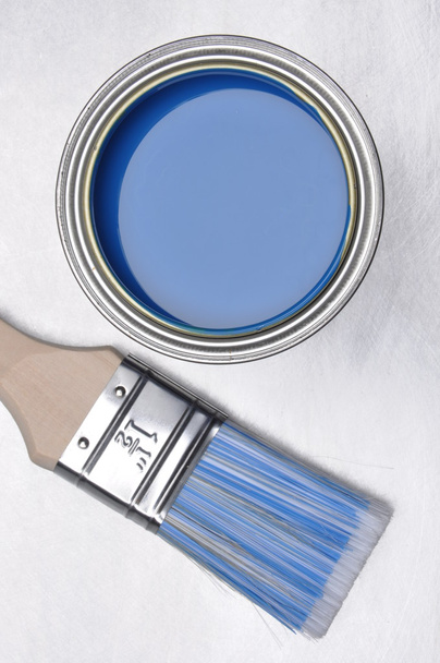 Top view of blue paint can with brush - Zdjęcie, obraz