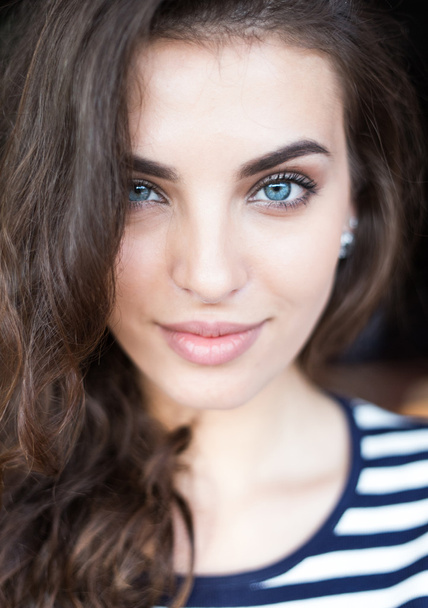 beautiful smiling young woman - 写真・画像