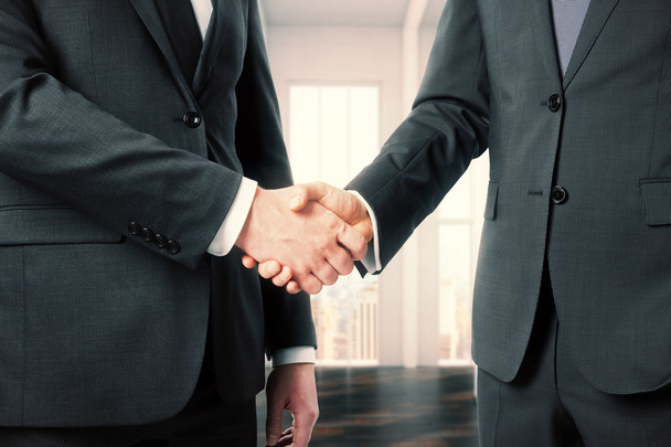 Business partners shake hands - Zdjęcie, obraz
