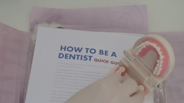 How to be a dentist guide concept - Materiał filmowy, wideo