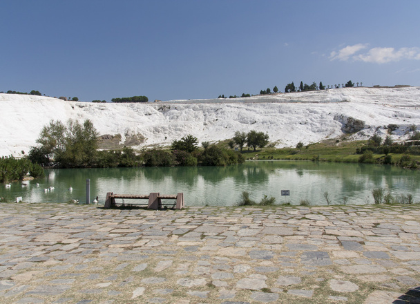トラバーチンの自然プール、テラス、綿の城パムッカレ, トルコの写真 - 写真・画像