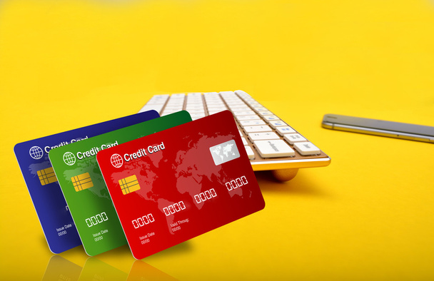 Concepto de compras online con tarjetas de crédito y smartphone
 - Foto, imagen