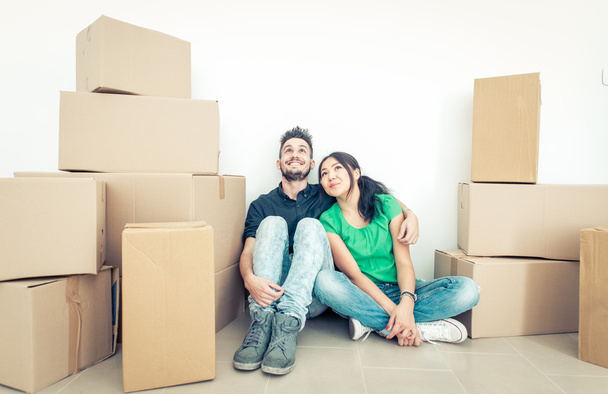 Young couple moving into new apartment  - Foto, Imagem