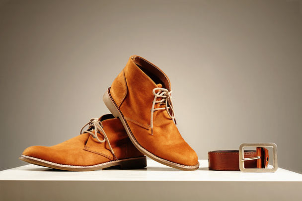 sapatos castanhos e cinto. moda homens conjunto
 - Foto, Imagem