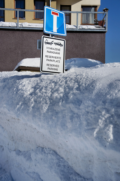 vyhrazené parkování v zimě - Fotografie, Obrázek