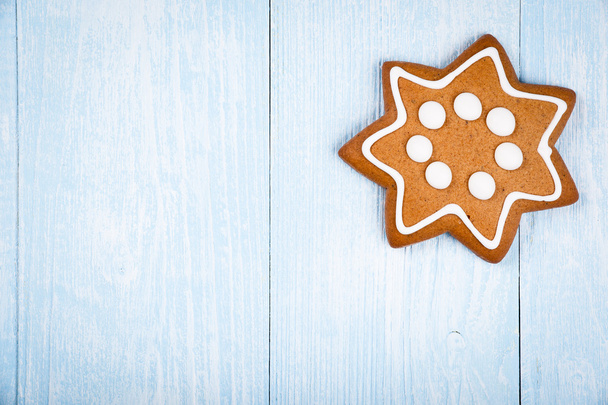 クリスマス星形クッキー ジンジャーブレッド - 写真・画像