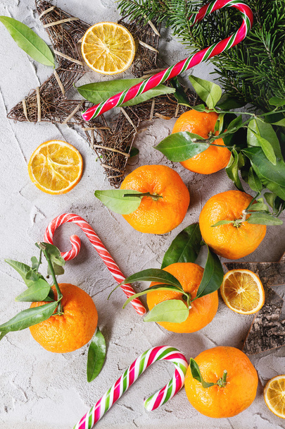 Tangerines (clementines) in Christmas decor - Fotó, kép