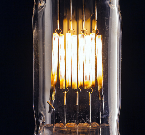 Ampoule halogène
 - Photo, image
