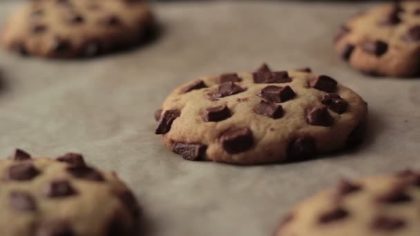 Schokoladenplätzchen backen im Ofen - Filmmaterial, Video