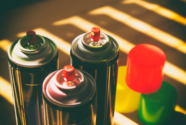 Spray paint cans - Foto, afbeelding