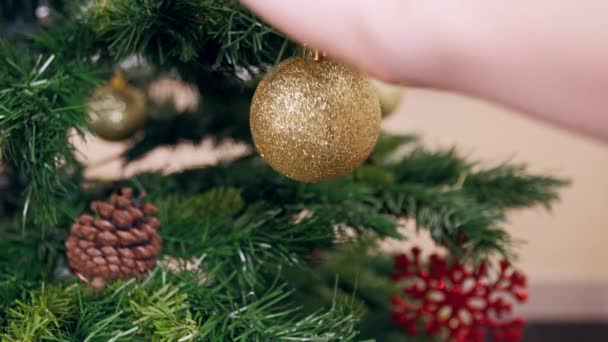 Dekorace vánoční stromek Zlatý míč - Záběry, video