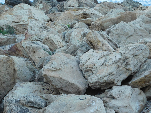 piedras y rocas al aire libre
 - Foto, Imagen