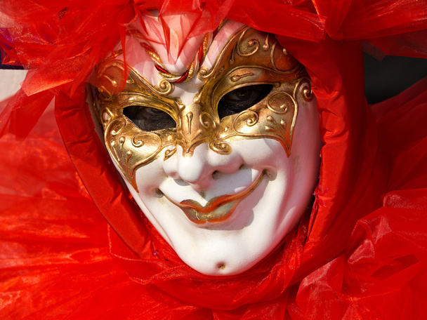 Máscara roja
 - Foto, Imagen
