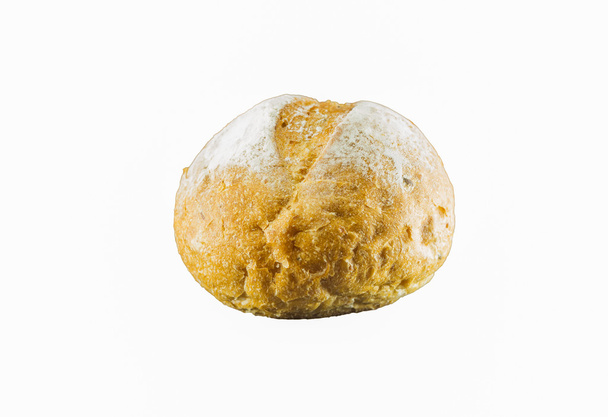 a friss kenyér, elszigetelt fehér background, szelektív összpontosít - Fotó, kép