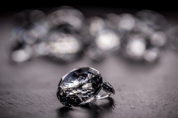 Diamond jewel on black - Foto, afbeelding