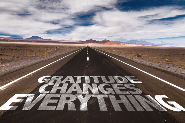 Dankbaarheid verandert alles op weg - Foto, afbeelding