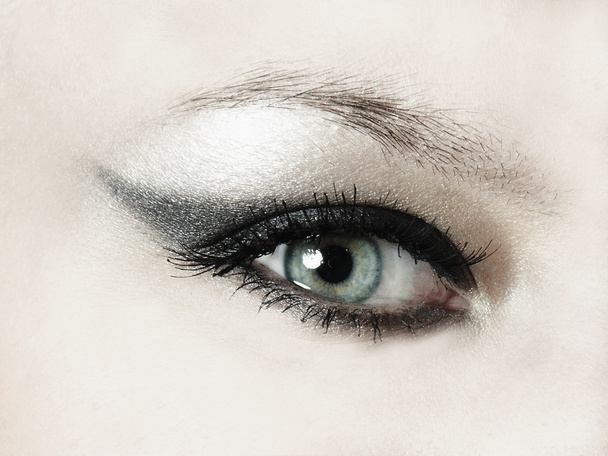 silmä ripsiväri ja eyeliner
 - Valokuva, kuva