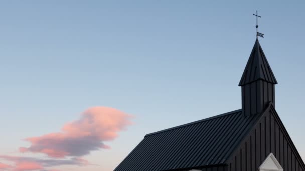 Timelapse чорний церква Ісландії зменшити масштаб - Кадри, відео