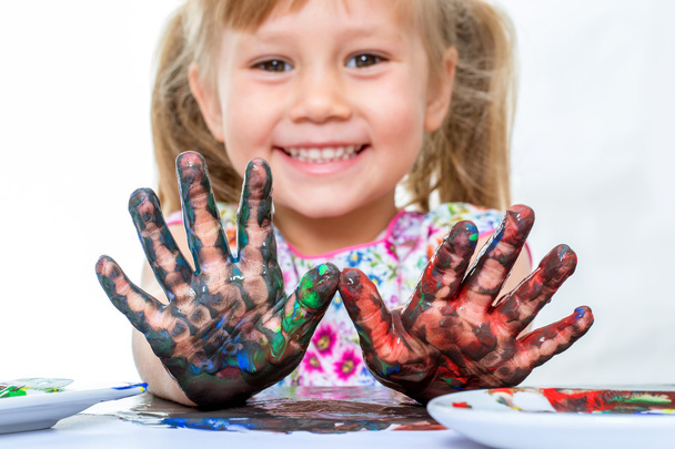 Tyttö maalattu kädet
 - Valokuva, kuva