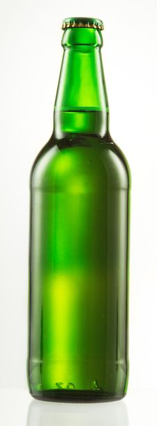 Bottle of beer isolated on white background - Foto, Imagen