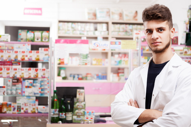 Orvos, gyógyszertár, a desck előtt - Fotó, kép