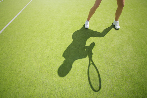 Tennis player on the court - Foto, Imagem