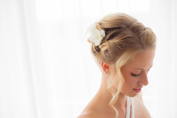 A beautiful brides hairstyle - Photo, Image