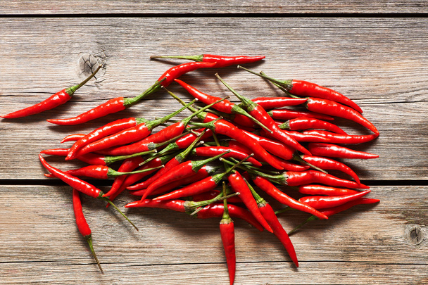 Punainen kuuma chili paprikat  - Valokuva, kuva