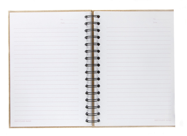 prázdná spirála notebook otevřené na bílém pozadí - Fotografie, Obrázek