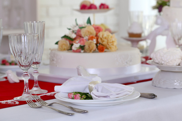Beautiful served table for wedding - Foto, afbeelding