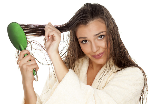 Wet czesanie włosów - Zdjęcie, obraz
