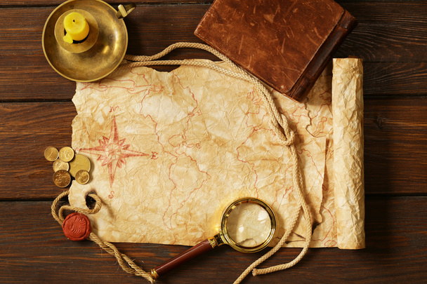 Vintage map and accessories for the treasure hunt and travel - Photo, Image