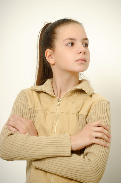 Teen girl with folded arms - Foto, imagen