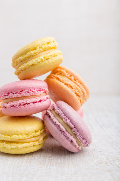 Colorful macarons on vintage pastel background - Φωτογραφία, εικόνα