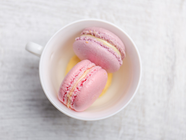 Macarons colorés sur fond pastel vintage
 - Photo, image