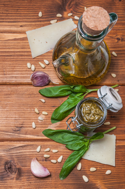 Pesto sos ve hazırlamak için malzemeler - Fotoğraf, Görsel
