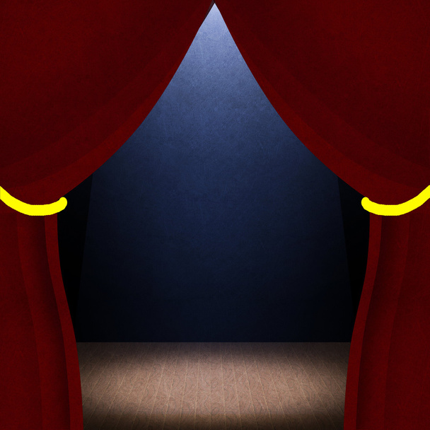 Quarto escuro com cortinas vermelhas
 - Foto, Imagem