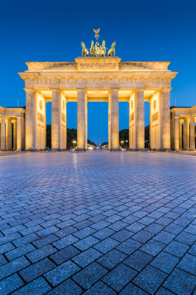 Berlin Brandenburg Gate at night, Germany - Foto, afbeelding