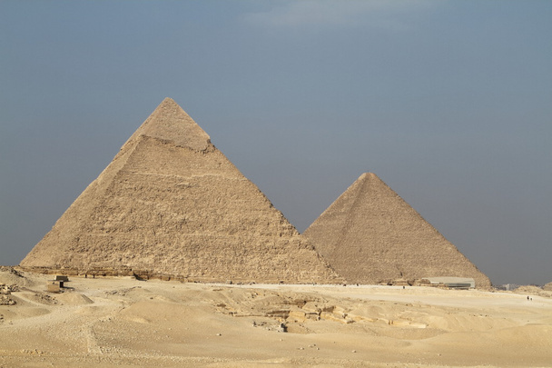 A gízai piramisok és szfinx Egyiptomban - Fotó, kép