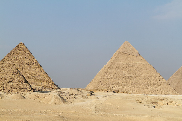 A gízai piramisok és szfinx Egyiptomban - Fotó, kép