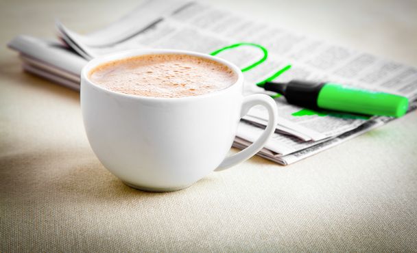 Ранкова кава з газетою
 - Фото, зображення