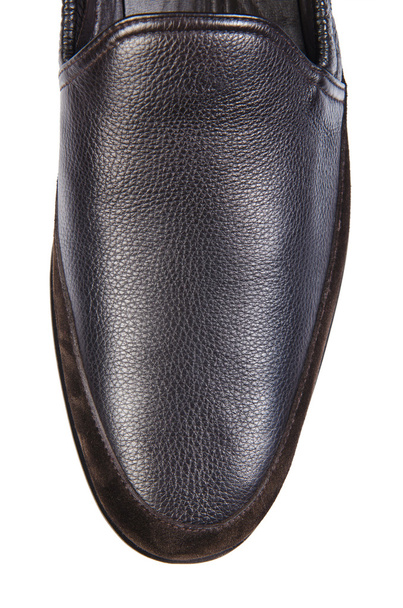 Punta de zapatos masculinos aislados en blanco - Foto, Imagen