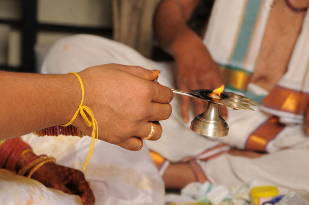 Руки индейцев за молитвой
 - Фото, изображение
