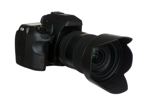 цифровая камера с объективом, изолированным на белом
 - Фото, изображение