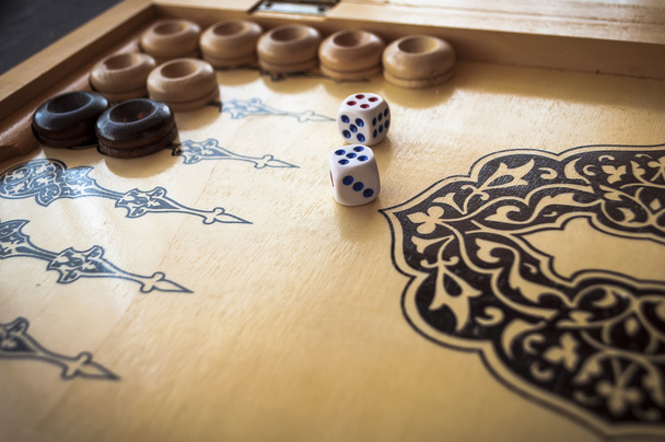 vintage puinen backgammon
 - Valokuva, kuva