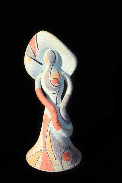 Figura de barro em forma de mulher
 - Foto, Imagem